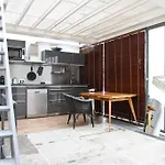 Unique Loft In Paris Near Parc De La Villette